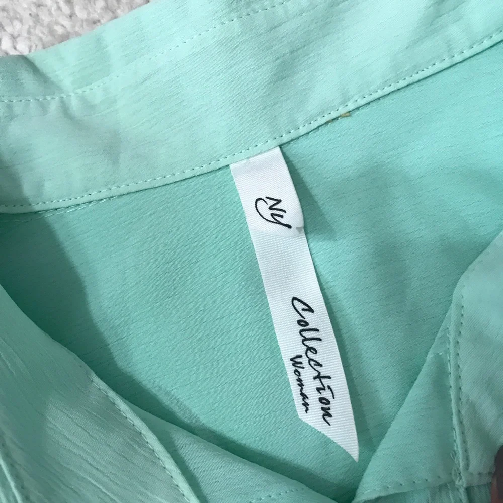 SOLD Mint Green Long Sleeve Top Button Down Blouse Pit to Pit 25" Size 2X 🚨 - Picture 4 of 13
